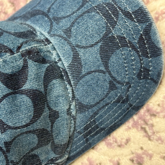 Coach Signature C Baseball Cap - Picture 3 of 8